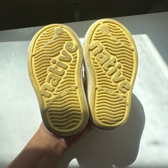 Native Shoes - Picture 3 of 4